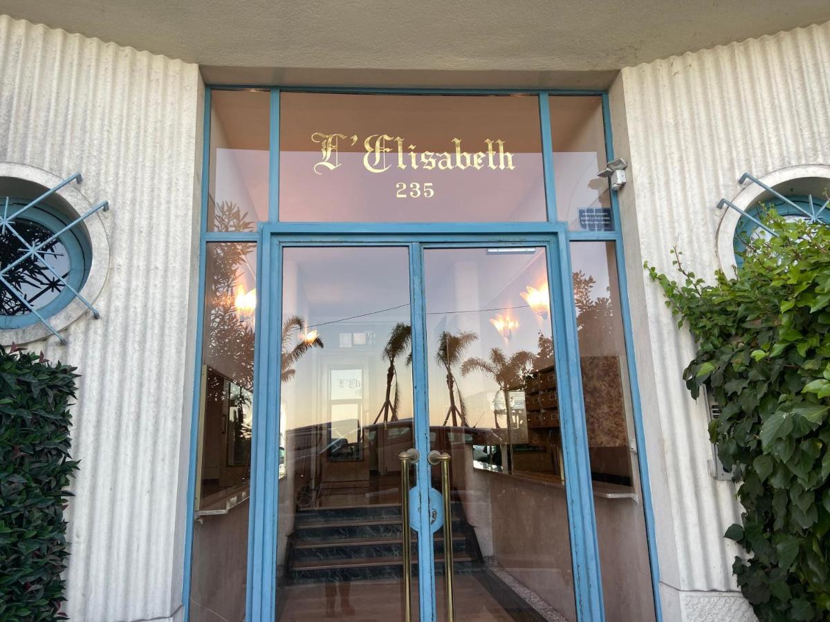 Palais Elisabeth Promenade Des *